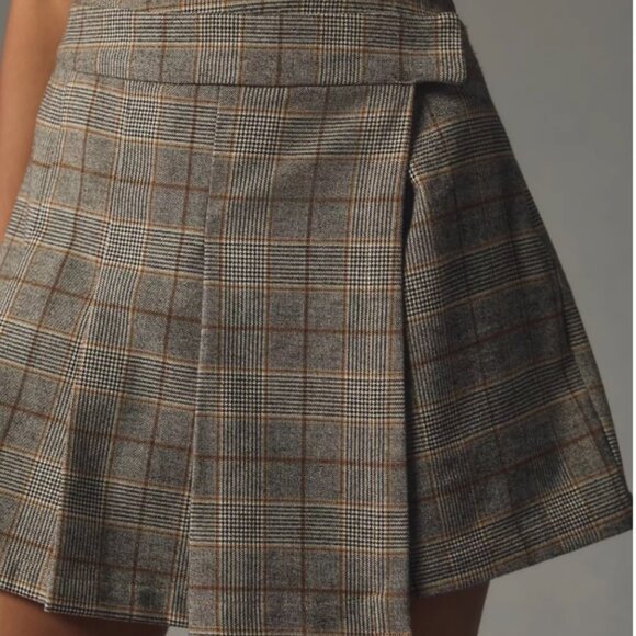 Dizzy Lizzy Pleated Wrap Skort SZ: Large - Picture 11 of 11